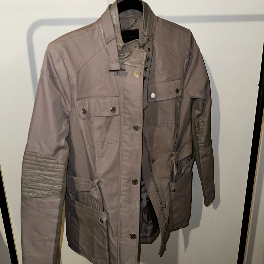 BCBG fall or spring jacket size M - Picture 2 of 2